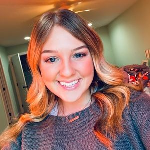 Meet your Posher, Carly